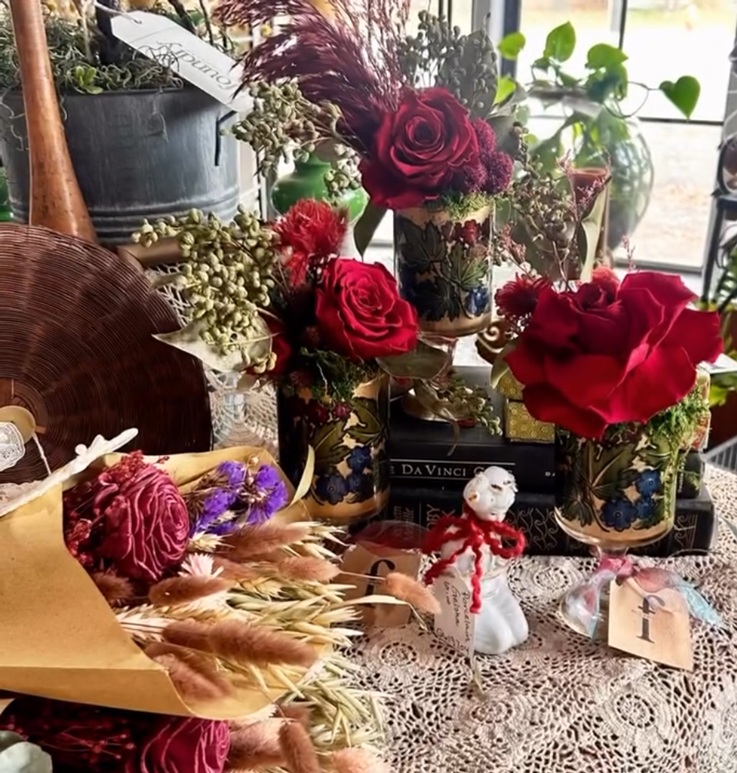 Valentine’s Dried Flower Arranging Workshop at Foundry Hill Country