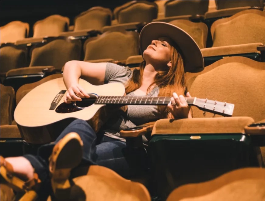 Singer/Songwriter – Emily Monsen at La Cascada Table & Bar
