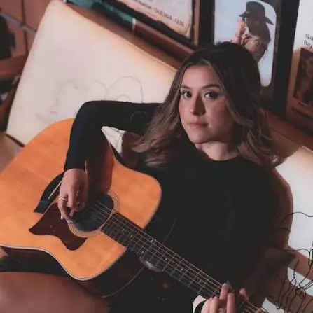 Singer/Songwriter – Selestial Alcoser at La Cascada Table & Bar